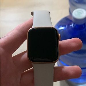 Used-like new Apple Watch. I never use it